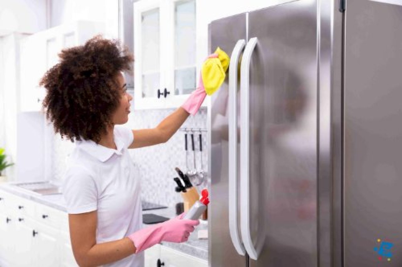 How to Clean A Refrigerator The Right Way.