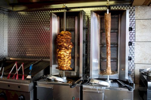 Before You Buy a Shawarma Machine Note These Things.