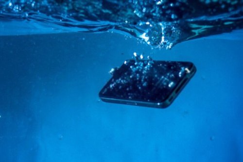 5 Tips to Fix Your Water-Damaged Smartphone
