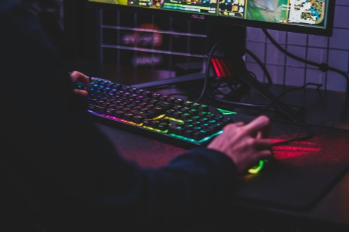 The Rise of Custom Mechanical Keyboards in Gaming and Productivity