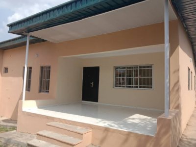 Tastefully finished 4 bedroom duplex and 2 bedroom flat at Iyaganku GRA, Ibadan 7
