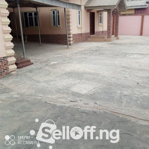 Newly build Standard 3bed @ Ire Akari estate, Akala express.