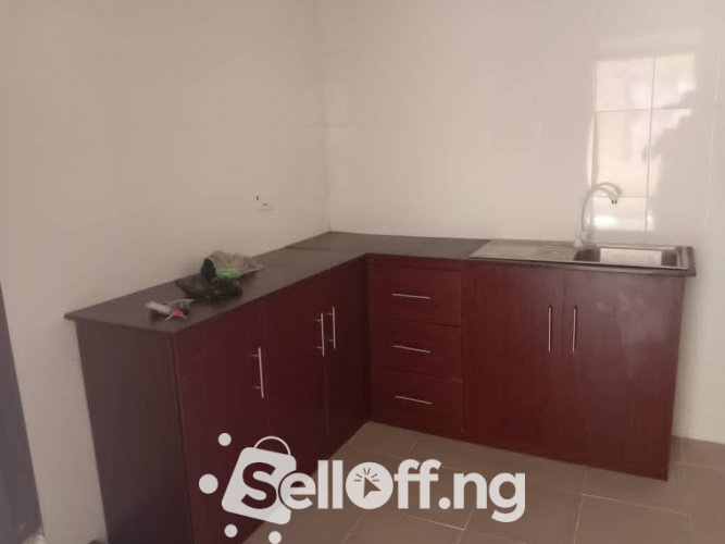 Tastefully finished 4 bedroom duplex and 2 bedroom flat at Iyaganku GRA, Ibadan