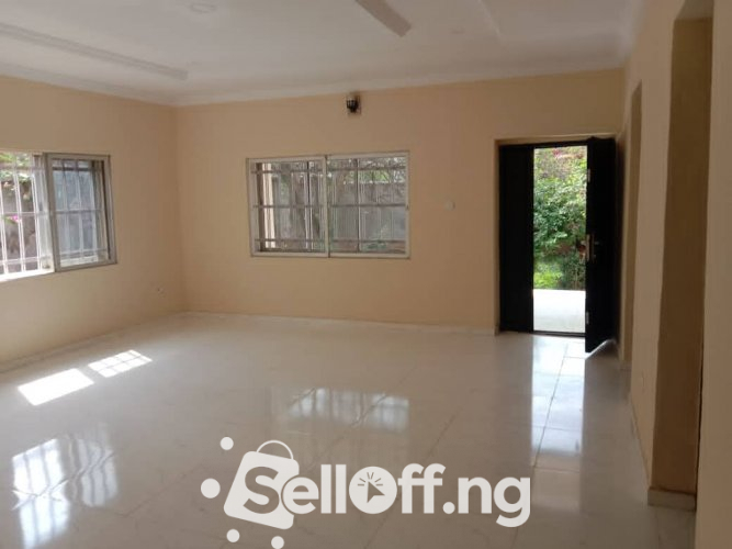 Tastefully finished 4 bedroom duplex and 2 bedroom flat at Iyaganku GRA, Ibadan