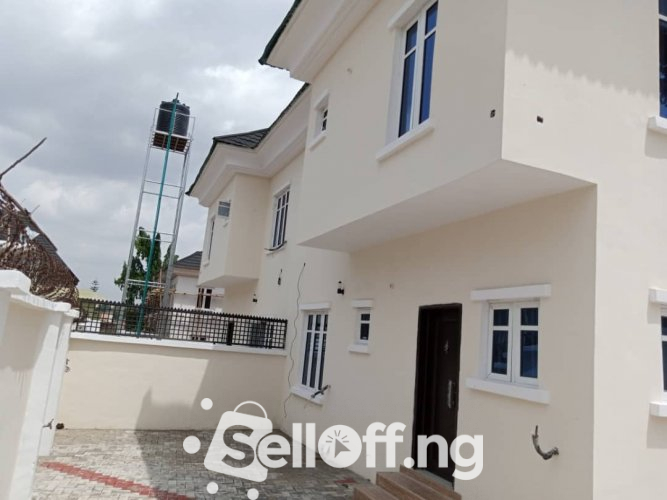 Tastefully finished 4 bedroom duplex and 2 bedroom flat at Iyaganku GRA, Ibadan