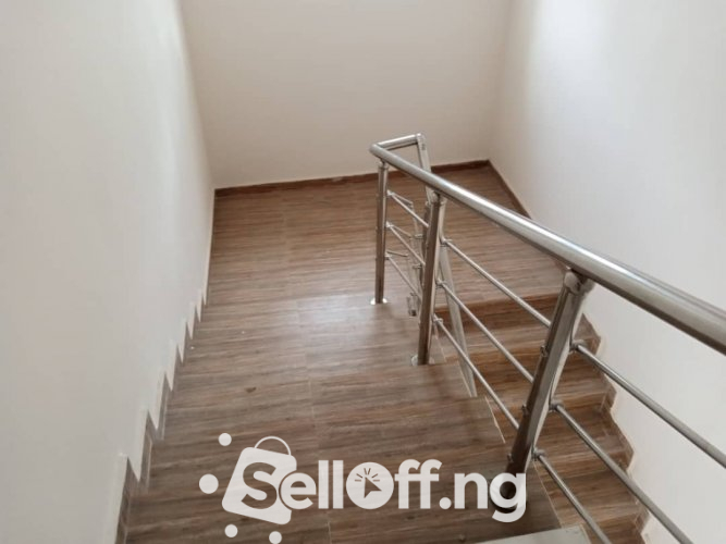 Newly built 4 bedroom detached duplex for sale at Jericho GRA, self compound.