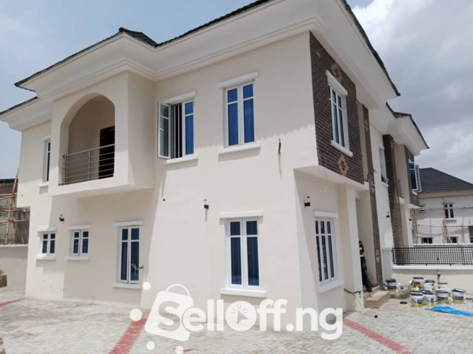 Newly built 4 bedroom detached duplex for sale at Jericho GRA, self compound.