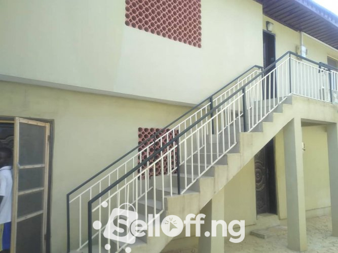 3bedroom flat @ Babalola estate Orita challenge.