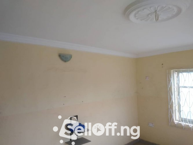 3bedroom flat @ Babalola estate Orita challenge.