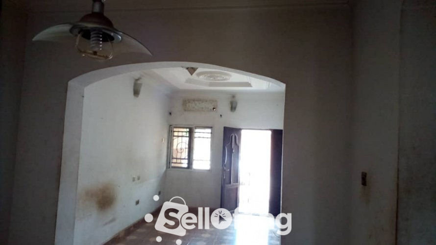 2 BEDROOM BUNGALOW AT ALAUBOSA GRA PHASE 1 FOR RENT.