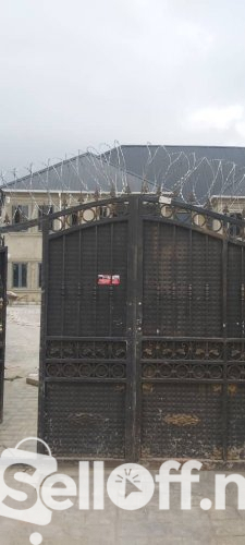 Newly built 3 bedroom flat 1 up and 1 down at Remikoya Oluyole estate, ibadan.