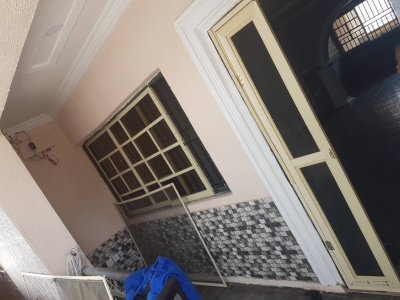 Newly renovated 3bed room flat with all modern facilities @ Abegunde Off Orita challenge, Ibadan.