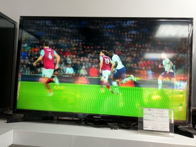 Samsung television with LED display(Model 32N 5000)