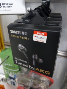 Samsung Galaxy S8/s8+ earphones.