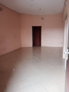 A modern 3 Bedroom flat with  all facilities @ Cele Rainbow (Off Tiper Garage Road), Ibadan. 5