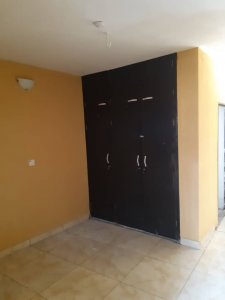 7 unit of newly renovated 3bedrooms and 2 units of 2bedrooms situated at Agodi UCH Area Carlton Gate Exclusive Hotel. 10
