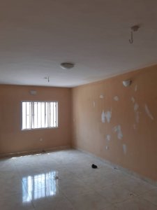 7 unit of newly renovated 3bedrooms and 2 units of 2bedrooms situated at Agodi UCH Area Carlton Gate Exclusive Hotel. 9