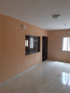 7 unit of newly renovated 3bedrooms and 2 units of 2bedrooms situated at Agodi UCH Area Carlton Gate Exclusive Hotel. 6