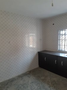 7 unit of newly renovated 3bedrooms and 2 units of 2bedrooms situated at Agodi UCH Area Carlton Gate Exclusive Hotel. 5