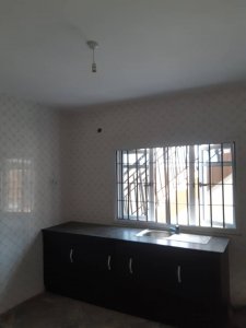 7 unit of newly renovated 3bedrooms and 2 units of 2bedrooms situated at Agodi UCH Area Carlton Gate Exclusive Hotel. 3