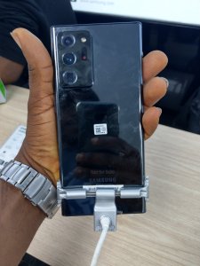 Samsung Galaxy S21 PLUS phone.