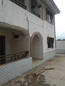 To let: 3bedroom flat at Olusoji, Oluyole estate off Akala Express, Ibadan.