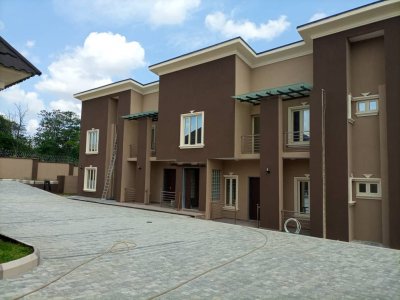 3 bedrooms flat at Jericho, spacious, new building and all rooms ensuite.