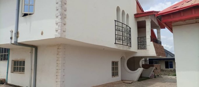 4 bedrooms duplex  all rooms ensuite at orange gate oluyole Sharp corner.