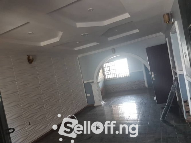 Newly renovated 3bed room flat with all modern facilities @ Abegunde Off Orita challenge, Ibadan.