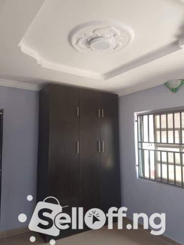 Newly renovated 3bed room flat with all modern facilities @ Abegunde Off Orita challenge, Ibadan.