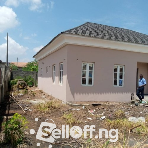 2 bedroom self compound at Oluyole, Arre, Ibadan.