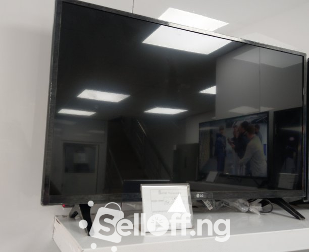 Brand new LG FHD television(32 LM50)