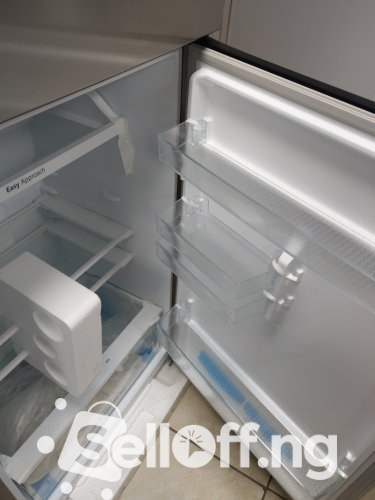 Hisense refrigerator - 375L(REF 490R LD)