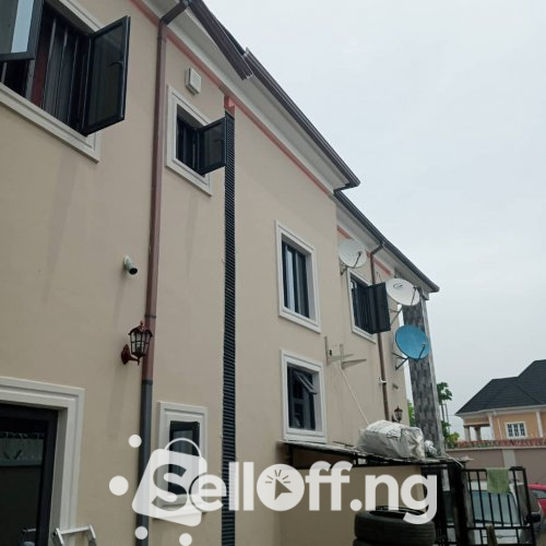 New renovated 2bedroom at Oke Ayo via Akinyemi, Ibadan.