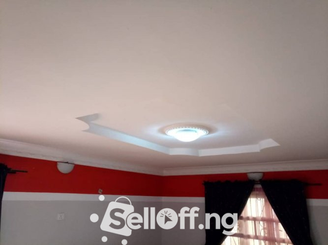 Four bedrooms bungalow all rooms ensuites with C of O Commodore area, Elebu, Ibadan for sale.