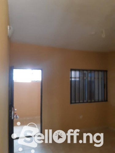 7 unit of newly renovated 3bedrooms and 2 units of 2bedrooms situated at Agodi UCH Area Carlton Gate Exclusive Hotel.