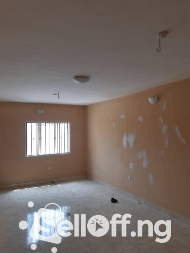 7 unit of newly renovated 3bedrooms and 2 units of 2bedrooms situated at Agodi UCH Area Carlton Gate Exclusive Hotel.