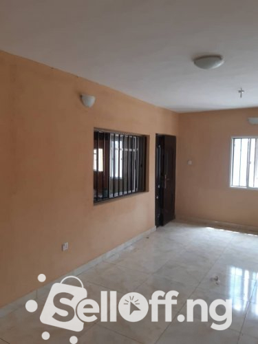 7 unit of newly renovated 3bedrooms and 2 units of 2bedrooms situated at Agodi UCH Area Carlton Gate Exclusive Hotel.