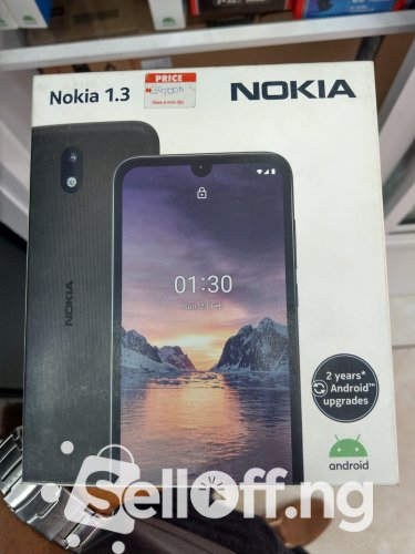 Nokia 1.3 (8MP auto focus rear camera with LED flash))