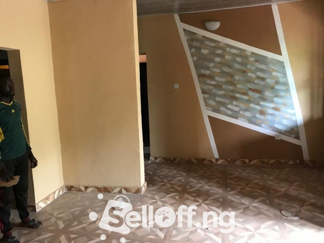 Modern 2bedroom flat to let at Oluyole, Ibadan.