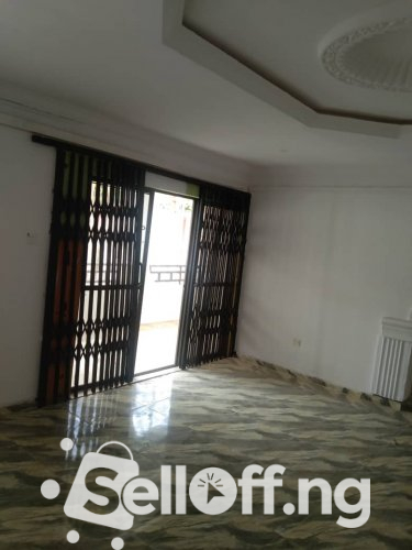 To let: 3bedroom flat at Olusoji, Oluyole estate off Akala Express, Ibadan.