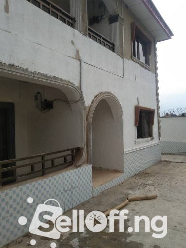 To let: 3bedroom flat at Olusoji, Oluyole estate off Akala Express, Ibadan.