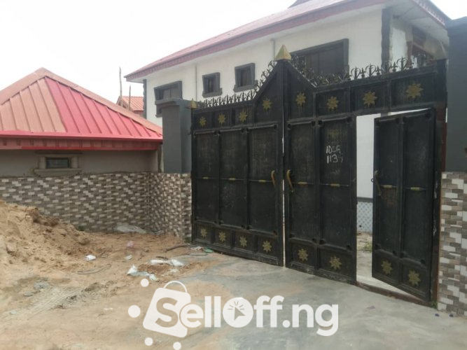 To let: 3bedroom flat at Olusoji, Oluyole estate off Akala Express, Ibadan.