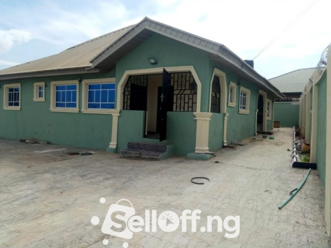 Tastefully finished 4 bedroom detached bungalow at Lapade, Ologuneru.
