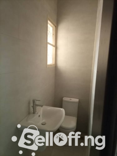 3 bedrooms flat at Jericho, spacious, new building and all rooms ensuite.