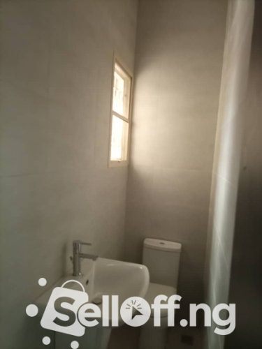 3 bedrooms flat at Jericho, spacious, new building and all rooms ensuite.