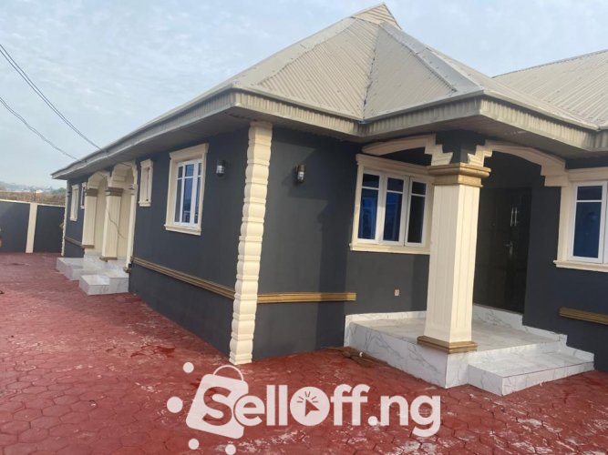 Newly built  3bedroomFlat  with modern facilities for rent at jankata kuola