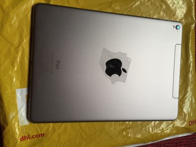 Neat Uk used iPad Pro 9.7 128gb 2
