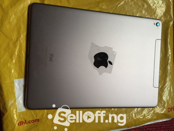 Neat Uk used iPad Pro 9.7 128gb