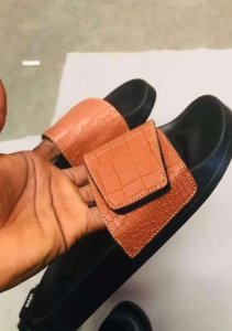 Beautiful Brown Rubber Sole Palm Slippers.